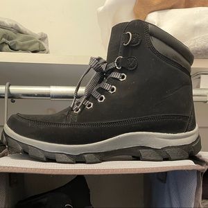 Men’s size 10 winter boots